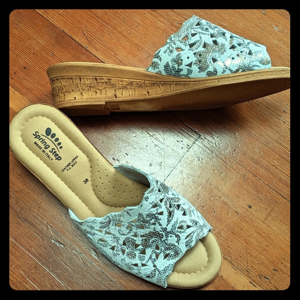 Spring Step Leather Slide